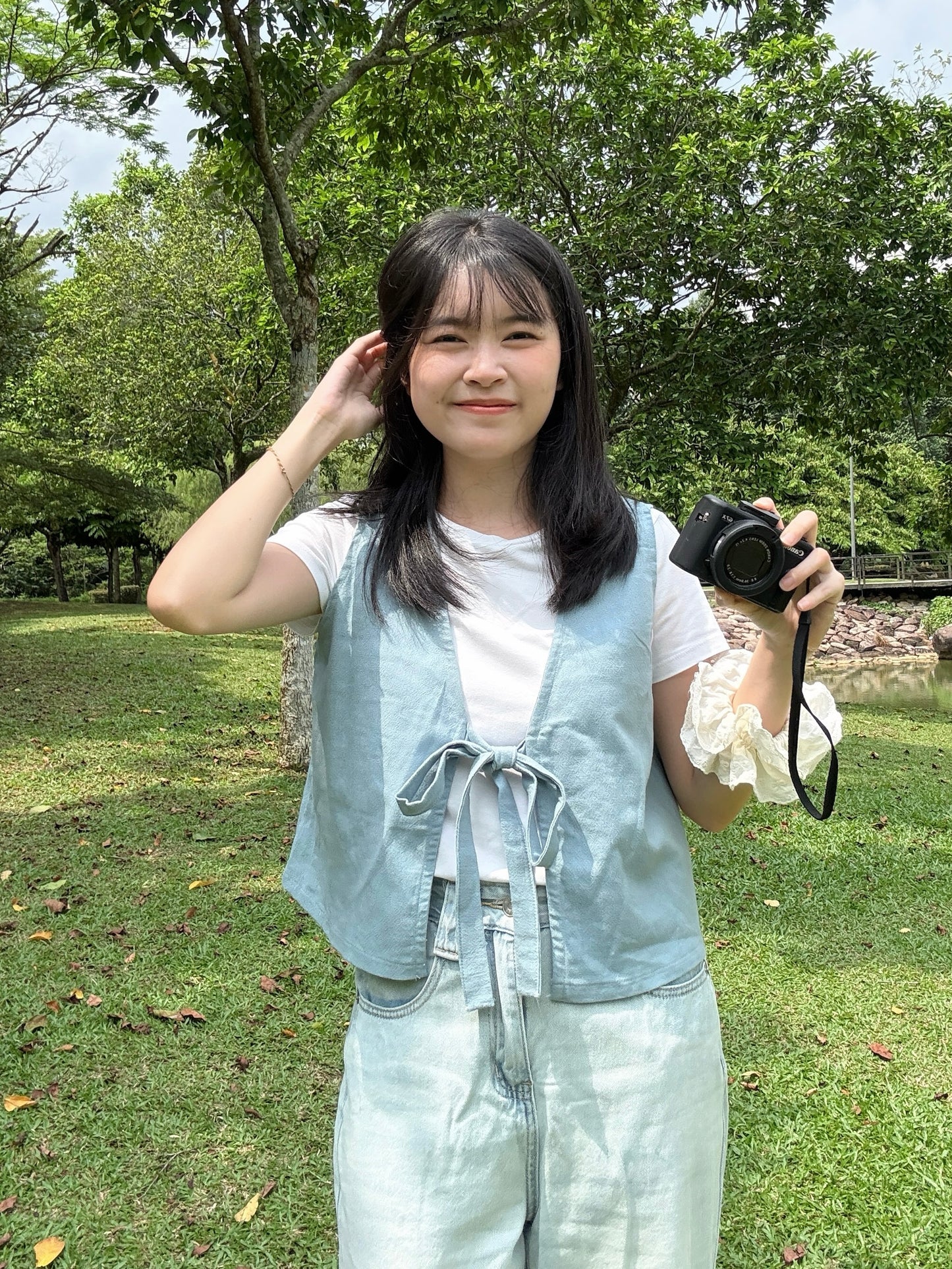 Layer me up(blue color vest)