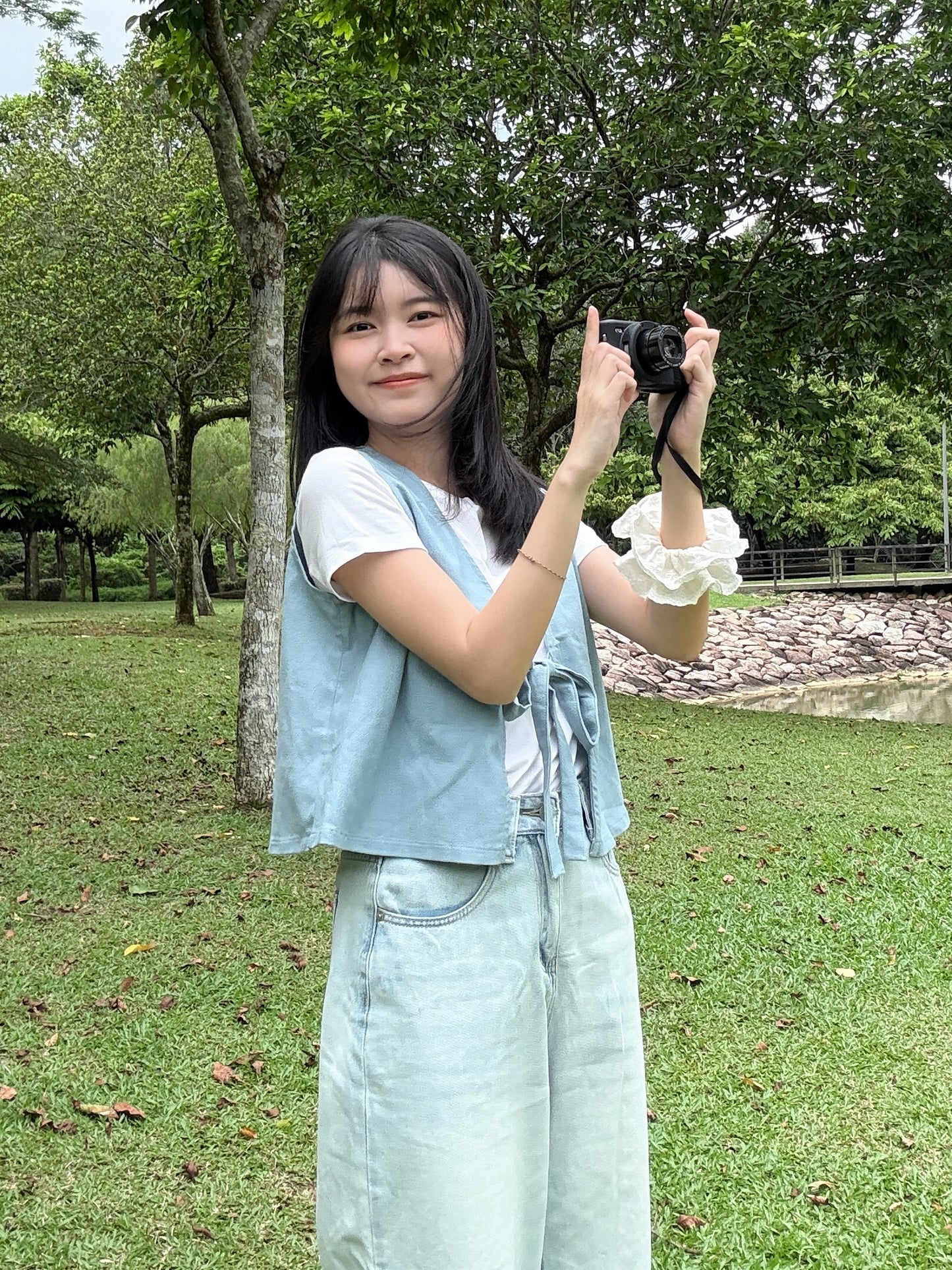 Layer me up(blue color vest)